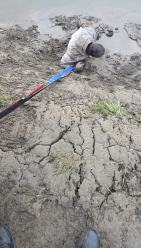 Policjanci z Kietrza wyciągnęli mężczyznę z rzeki