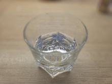 Ile wody dziennie trzeba pić? Nowe badania podważają popularną zasadę