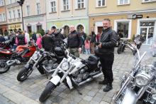 Motojajeczko na opolskim rynku mimo niesprzyjającej pogody