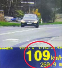 Pędził aż 109 km/h w obszarze zabudowanym - stracił prawo jazdy