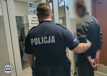 Mefedron między ładowarką i latarką w kuchennym koszyczku - do sprawy zatrzymany 19-latek