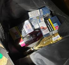 Papierosy i alkohol się skończyły. Plan zaopatrzenia zakończył się zarzutami