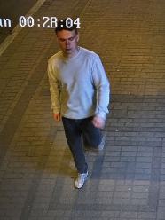 Policja opublikowała wizerunek mężczyzny. Rozpoznajesz?