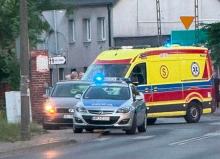 68-latka wpadła do wody - pomógł policjant drogówki po służbie