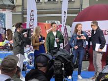 Wydarzenia okołofestiwalowe rozpoczęte. Na Rynku trwa święto 40-lecia Teleexpressu