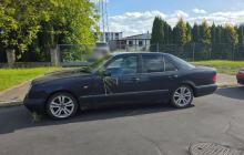 Policyjna kontrola? Kierowca wybrał wersję rozszerzoną - przez pole