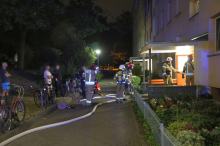 Nocny pożar na ulicy Dambonia. Interweniowały cztery zastępy straży