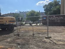 Przy Ozimskiej prace wrą. Ten plac długo czekał na uporządkowanie