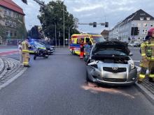 Zderzenie skutera z Toyotą w centrum Opola. Jedna osoba poszkodowana