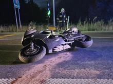 Nietrzeźwy motocyklista uderzył w znak. Miał dwa sądowe zakazy. Dalej jest jeszcze ciekawiej