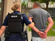 Przywiózł znajomą do szpitala. Sam trafił w ręce policji