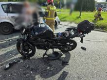 76-latek miał nie ustąpić pierwszeństwa motocykliście. Dwie osoby trafiły 