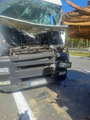 Wypadek trzech ciężarówek na A4. Na miejscu lądował LPR