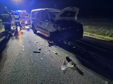 Zderzenie dwóch samochodów na DW463. Jedna osoba trafiła do szpitala