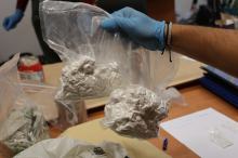 42-latek ze Strzelec Opolskich aresztowany. Policjanci zabezpieczyli ponad 1,6 kg narkotyków