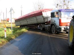 Tir w rowie