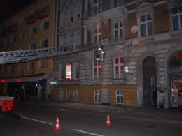 Spadający tynk