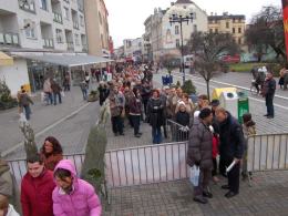 RMF rozdaje choinki
