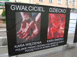 Wstrząsająca wystawa na Krakowskiej.