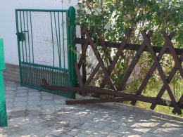 Zderzenie malucha z terenowym Mercedesem