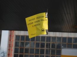 Brzeg: Zablokowali stacje benzynowe