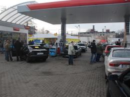 Brzeg: Zablokowali stacje benzynowe