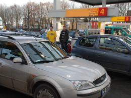 Kierowcy blokowali stacje paliw