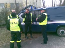 Po kilku minutach pościgu zatrzymano jednego ze sprawców zdarzenia.
