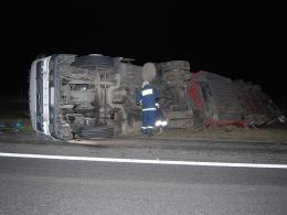 Zderzenie ciężarówek na autostradzie