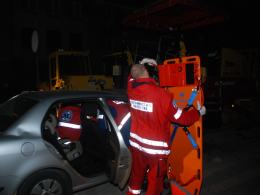 Policjant wjechał w maszynę budowlaną