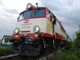 Rowerzystka wjechała pod pociąg