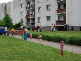 Wiązał kucyka do balkonu