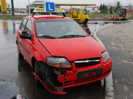 Pijany instruktor wjechał w inny samochód