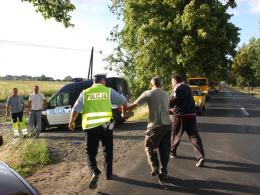 Po pijaku utknęlii na poboczu