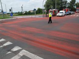 800 litrów farby rozlane na drogę