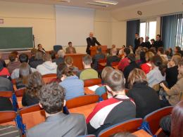 Olejniczak i Niesiołowski u studentów