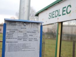 W rozkładzie PKS zaplanował jeden kurs dziennie do Opola. Nie wziął jednak pod uwagę powrotu do miejscowości. W weekendy autobus nie jeździ w ogóle.
