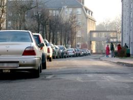 Chłopcy włamali się w sumie do 90 samochodów.