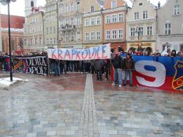 Kibice Odry Opole manifestowali pod Ratuszem