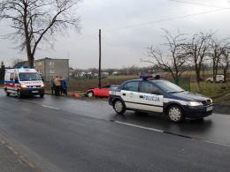 Wjechał w odsłoniętą studzienkę