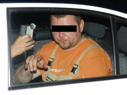 Marek Ł. w wydychanym powietrzu miał prawie 2 promile alkoholu.