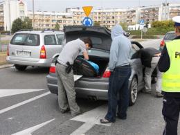 Zabrał broń policjantowi i próbował uciekać