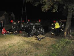 Pijany kierowca rozbił się wracając z wesela