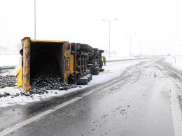Wypadek ciężarówki na A4, kierowca zginął