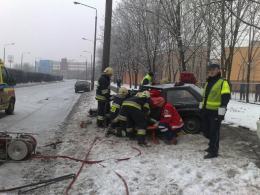 Poślizg zakończył się na latarni