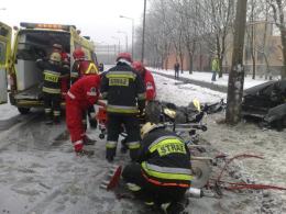 Poślizg zakończył się na latarni