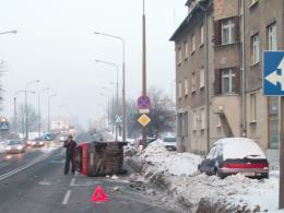 Fiat wpadł na zaspę