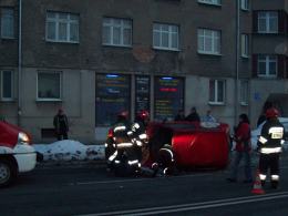 Fiat wpadł na zaspę
