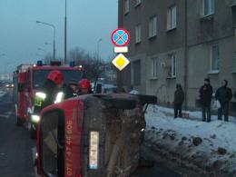 Fiat wpadł na zaspę