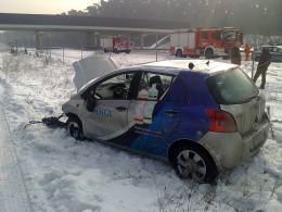 Toyota wypadła z autostrady